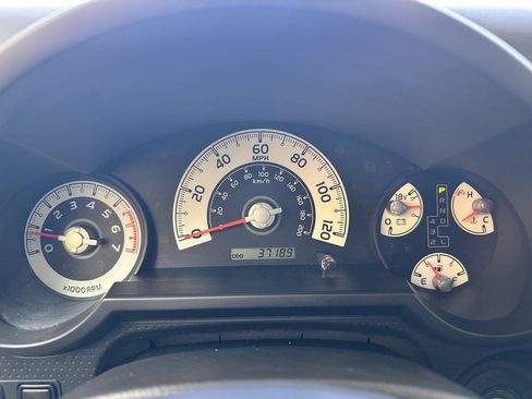 Used 2014 Toyota FJ Cruiser 4WD w/ Upgrade Package image 16