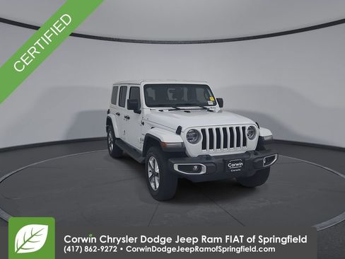 Used 2019 Jeep Wrangler Unlimited Sahara image 3