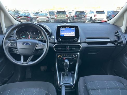 Used 2018 Ford EcoSport SE image 9