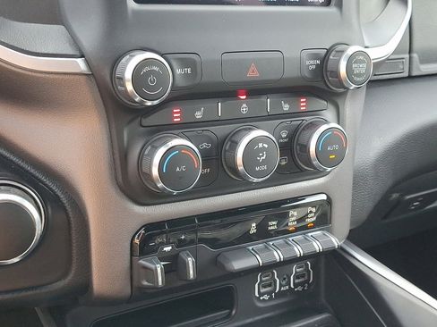 Used 2020 RAM 1500 Big Horn AWD/4WD image 18
