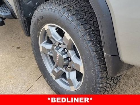 New 2026 GMC Sierra 2500 SLE w/ SLE Value Package; image 7