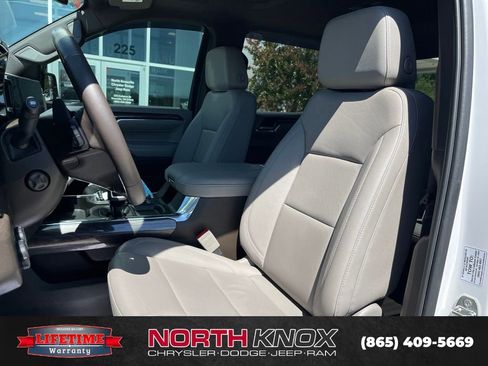 Used 2023 Chevrolet Silverado 1500 LTZ w/ LTZ Convenience Package II AWD/4WD image 5