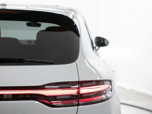 New 2026 Porsche Macan AWD/4WD image 21