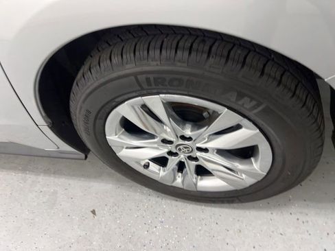 Certified 2023 Toyota Sienna Limited AWD/4WD image 6