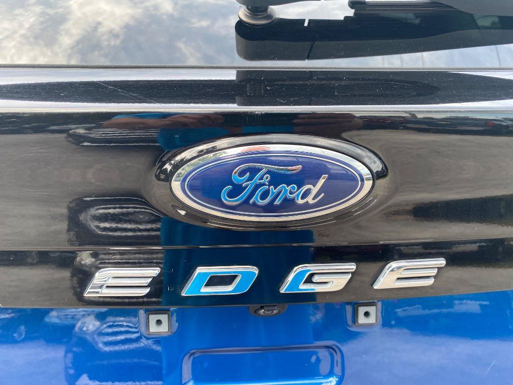 Used 2022 Ford Edge Titanium w/ Equipment Group 301A AWD/4WD image 37
