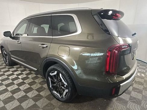 Used 2024 Kia Telluride S FWD image 5