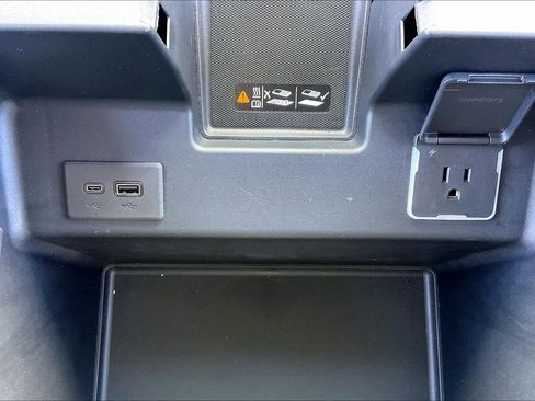 Used 2024 GMC Sierra 2500 AT4 w/ AT4 Premium Plus Package image 39