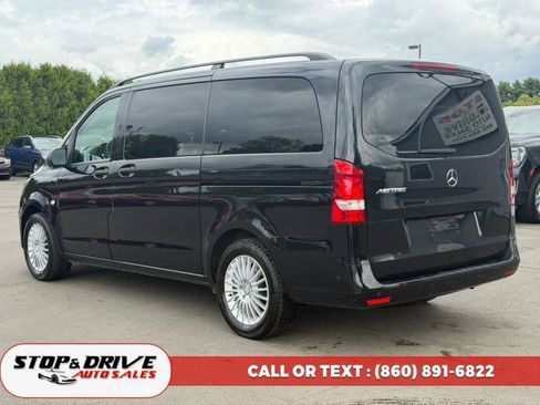 Used 2017 Mercedes-Benz Metris Passenger image 3