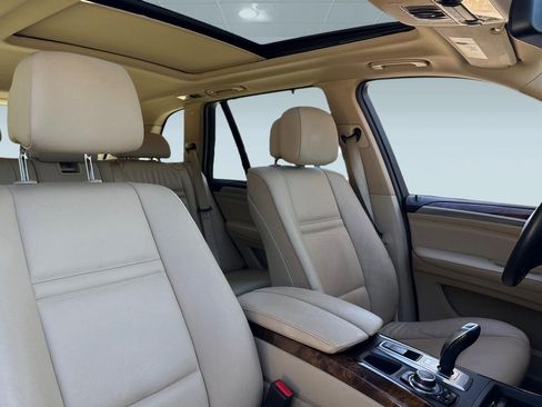 Used 2011 BMW X5 xDrive35i image 32