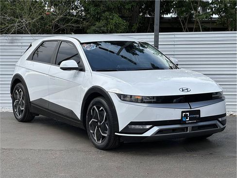 Used 2024 Hyundai Ioniq 5 SEL AWD/4WD image 8