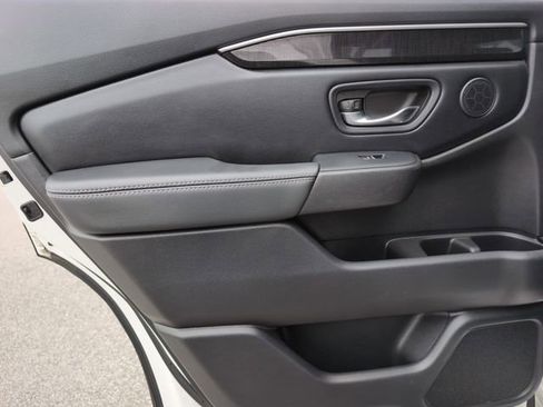 Used 2023 Honda Pilot Elite image 30