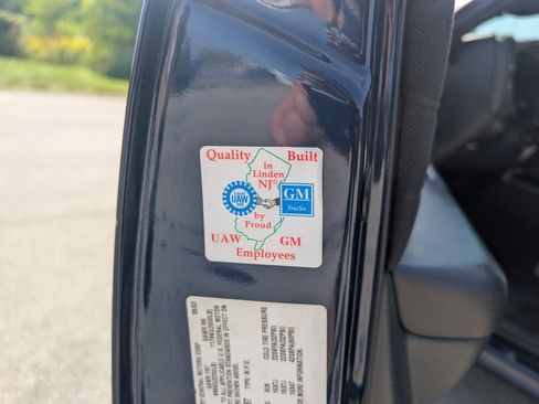 Used 2004 Chevrolet Blazer LS w/ Preferred Equipment Group image 64