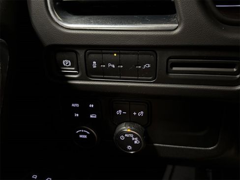 Used 2021 Chevrolet Tahoe RST image 17