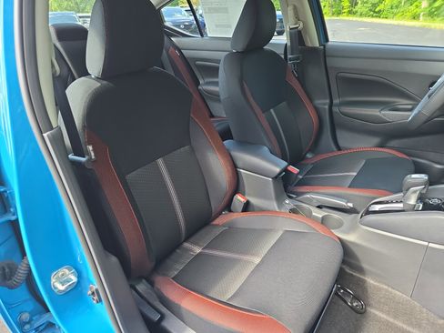 New 2025 Nissan Versa SR w/ Trunk Package image 14