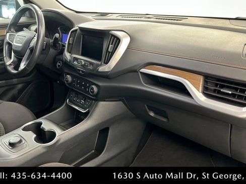 Used 2020 GMC Terrain SLE image 24