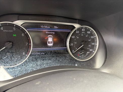 Used 2020 Nissan Sentra SV FWD image 5
