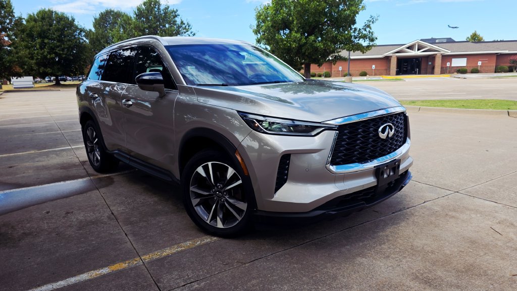 Used 2025 INFINITI QX60 Luxe AWD/4WD image 9