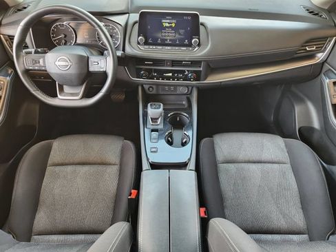 Used 2025 Nissan Rogue SV FWD image 24