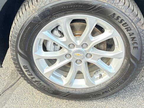 Certified 2021 Chevrolet Equinox LS image 9