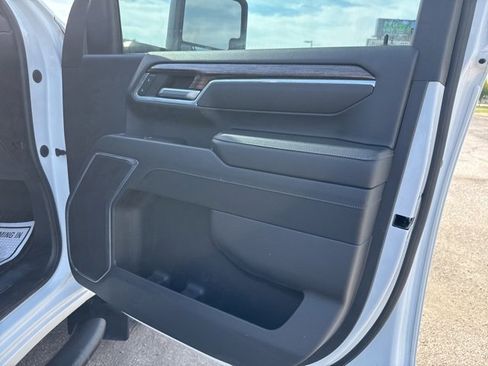 Used 2024 GMC Sierra 2500 SLE image 11