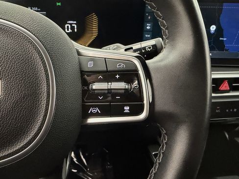 Used 2024 Kia Sorento S image 11