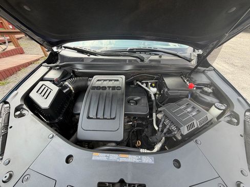 Used 2017 Chevrolet Equinox LS image 17