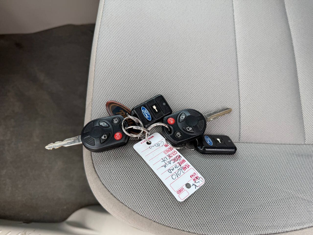 Used 2010 Ford Escape XLT AWD/4WD image 17