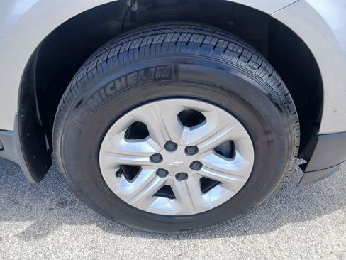 Used 2016 Chevrolet Traverse LS FWD image 19