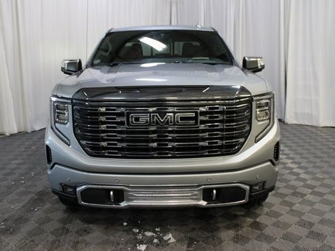 Used 2024 GMC Sierra 1500 Denali Ultimate image 2