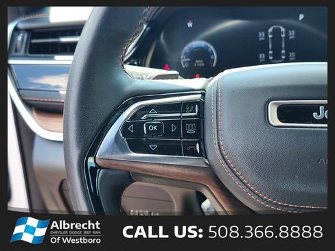 Used 2022 Jeep Grand Cherokee Summit w/ Adv Protech Group IV AWD/4WD image 32