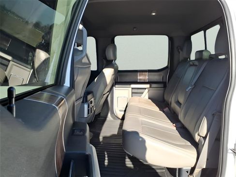 Used 2018 Ford F150 Lariat w/ Equipment Group 502A Luxury image 10