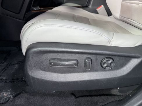 Used 2022 Honda CR-V Touring image 28