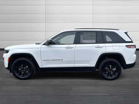 New 2026 Jeep Grand Cherokee Altitude AWD/4WD image 7