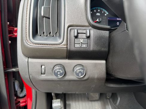 Used 2022 GMC Canyon AT4 w/ Driver Alert Package AWD/4WD image 31