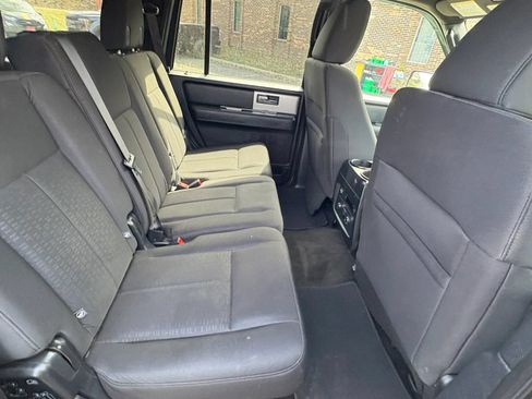 Used 2017 Ford Expedition XLT AWD/4WD image 30