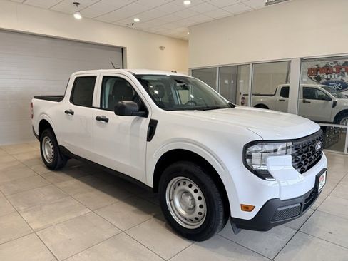 New 2025 Ford Maverick XL image 3