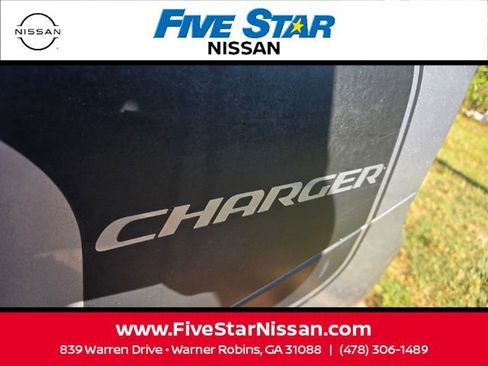 Used 2015 Dodge Charger SE RWD image 8