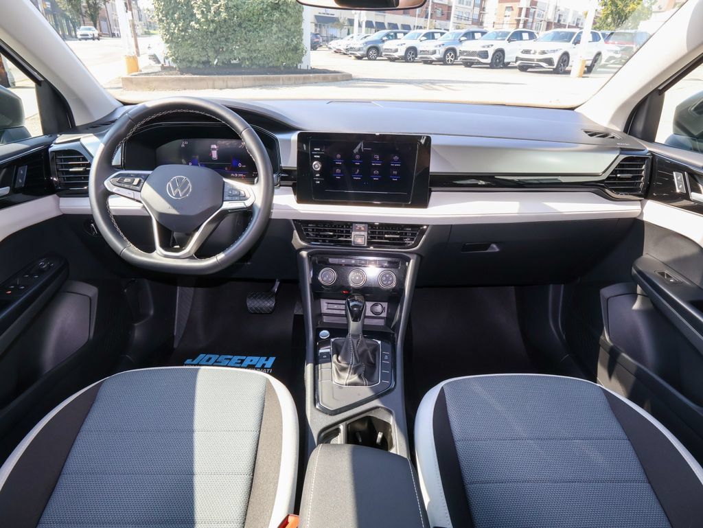 Used 2025 Volkswagen Taos S FWD image 15