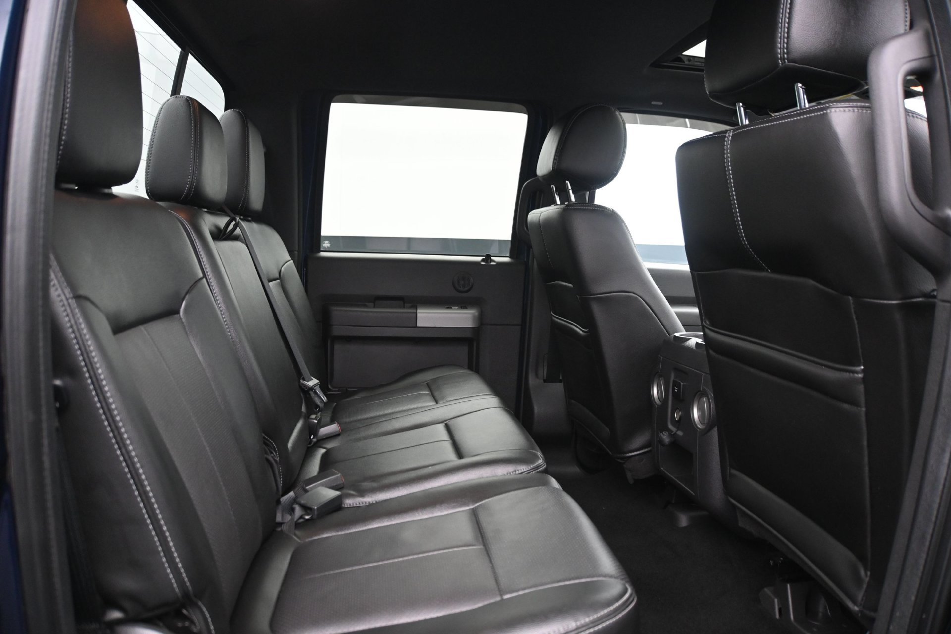 Used 2016 Ford F250 Lariat w/ Lariat Ultimate Package AWD/4WD image 14