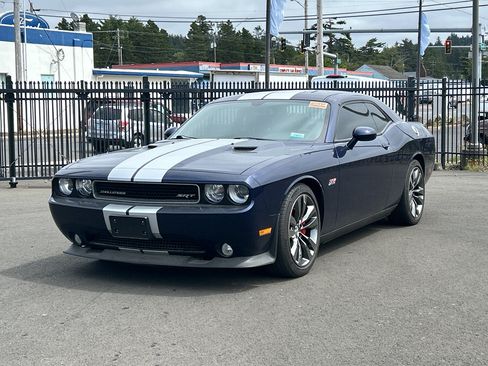 Used 2014 Dodge Challenger SRT8 RWD image 22