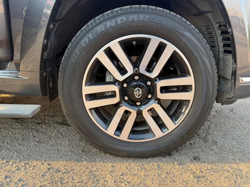 Used 2021 Toyota 4Runner Limited AWD/4WD image 26