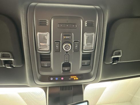 Certified 2023 Chevrolet Tahoe High Country AWD/4WD image 35