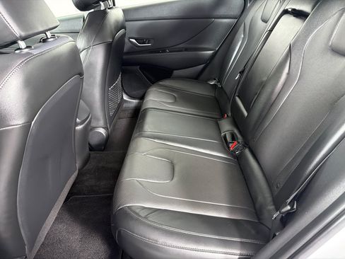 Used 2023 Hyundai Elantra Limited FWD image 19