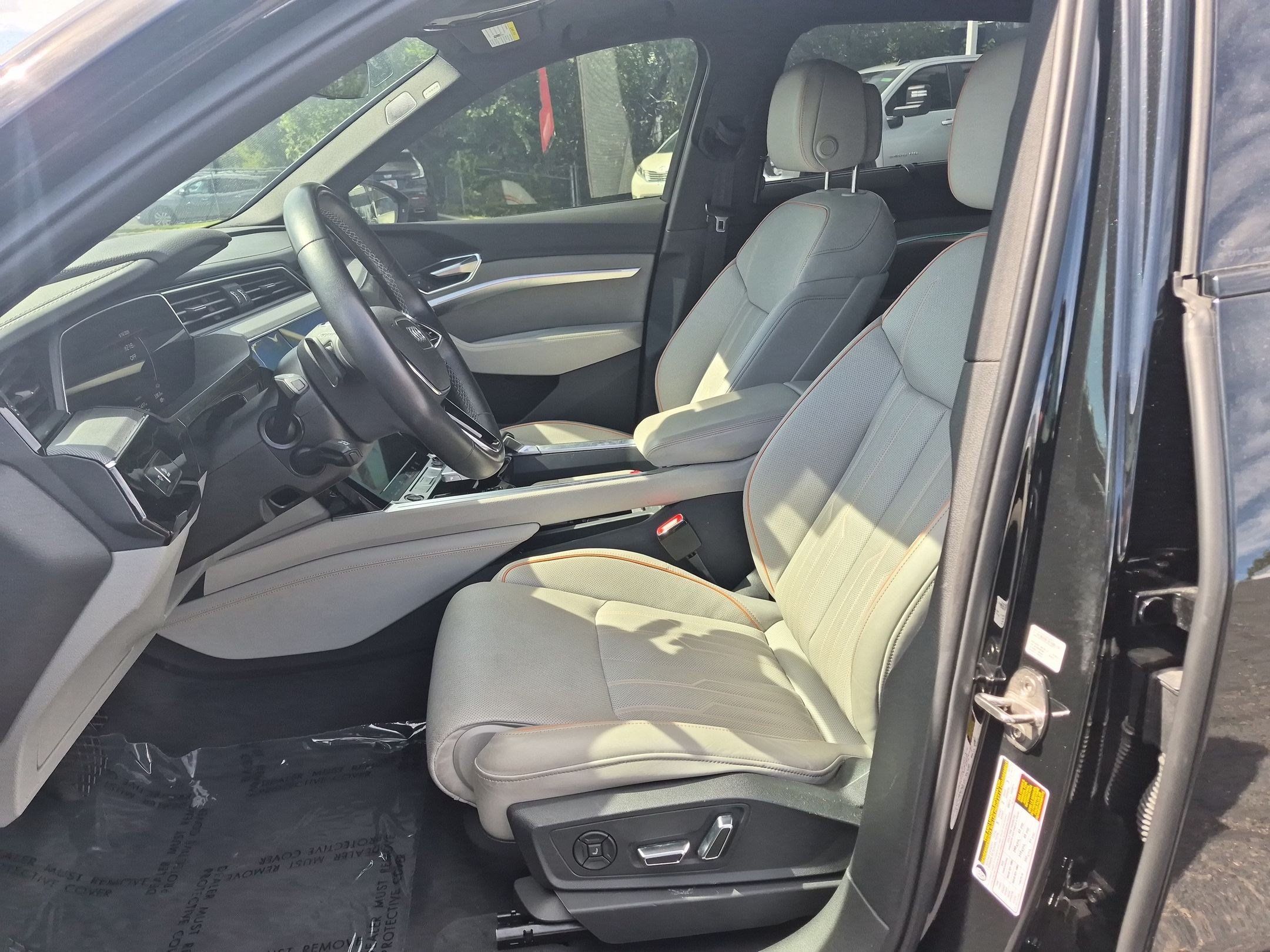 Used 2024 Audi Q8 e-tron Prestige AWD/4WD image 25
