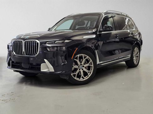 Used 2025 BMW X7 xDrive40i AWD/4WD image 1