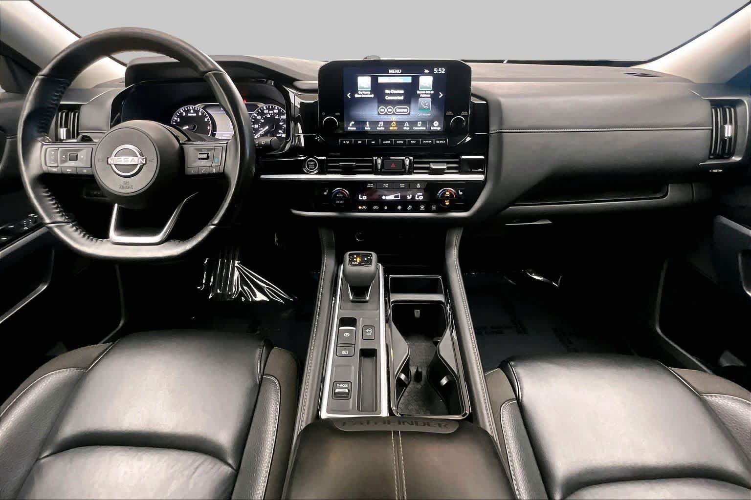 Used 2024 Nissan Pathfinder SL FWD image 15