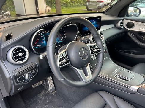 Used 2022 Mercedes-Benz GLC 300 4MATIC Coupe image 12