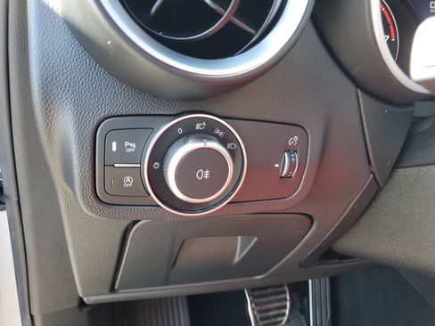 Used 2022 Alfa Romeo Stelvio Sprint image 34