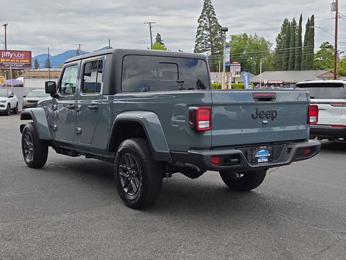 New 2026 Jeep Gladiator Sport AWD/4WD image 12