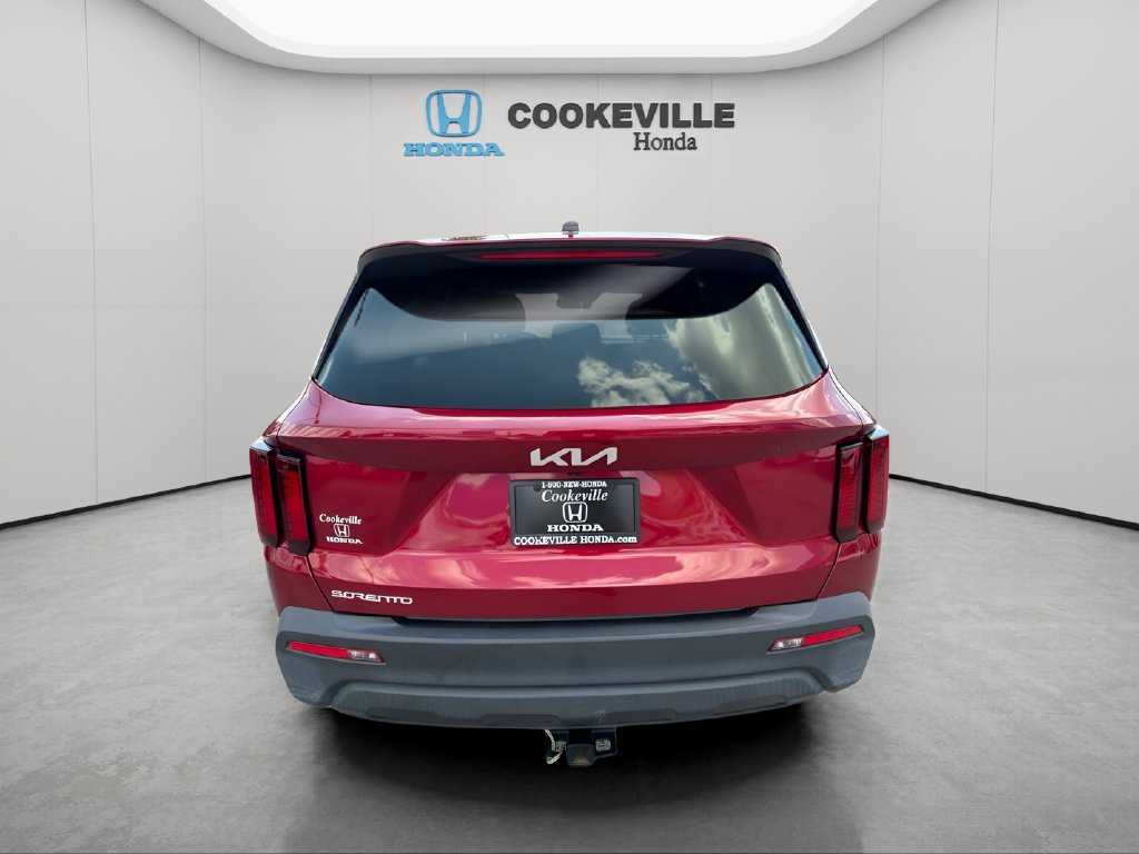 Used 2023 Kia Sorento LX FWD image 6